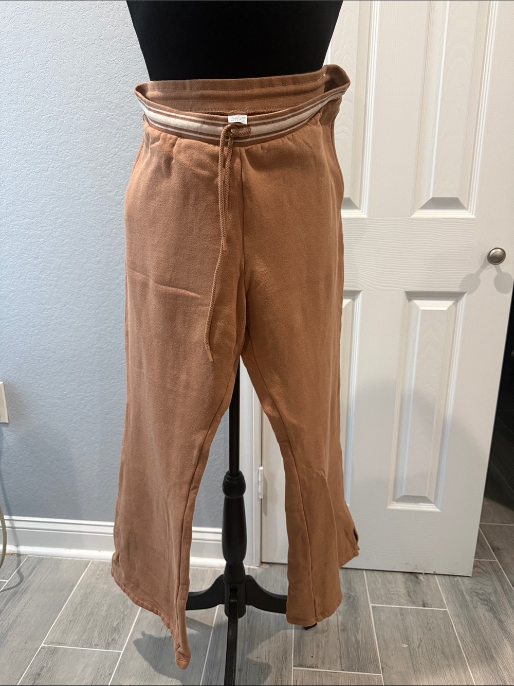 Women’s VS Pink Casual Drawstring Pants in Rust Brown